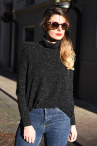 prada-sunglasses-fall-winter-2017-2018-behidn-my-glasses-eyewear-blog-giulia-de-martin-shades-sunnies-colors-pink-red-lips