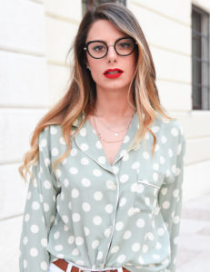 Giulia-de-martin-naoned-eyeglasses-black-cat-eye-blog-eyewear-behind-my-glasses-influncer-blog