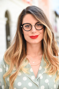 Giulia-de-martin-naoned-eyeglasses-black-cat-eye-blog-eyewear-behind-my-glasses-influncer-blog