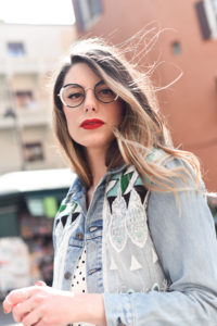 Giulia-de-martin-woow-eyeglasses-lunettes-2018-french-eyewear-BLAST-1-2-blog-eyewear-behind-my-glasses-influncer
