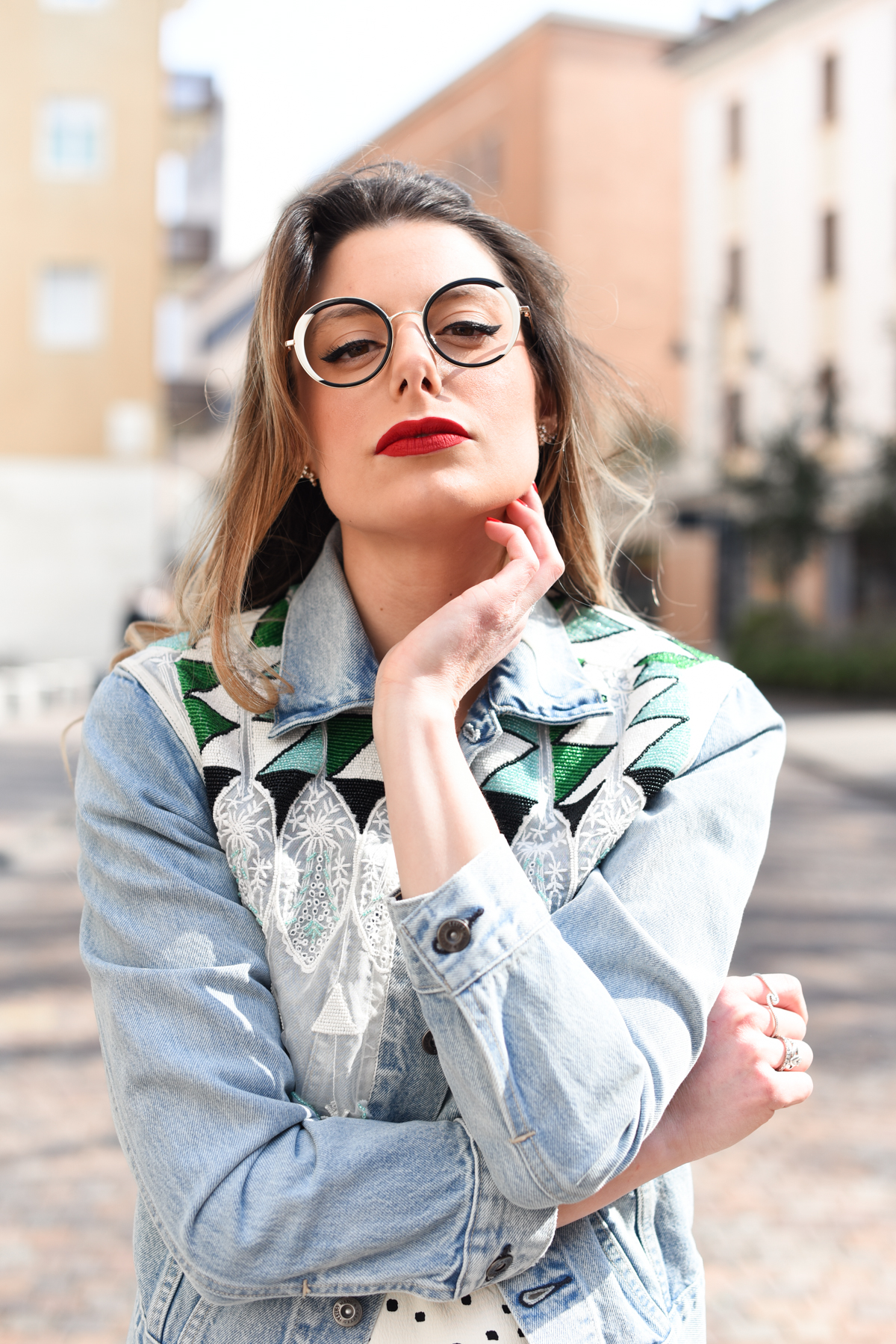Giulia-de-martin-woow-eyeglasses-lunettes-2018-french-eyewear-BLAST-1-2-blog-eyewear-behind-my-glasses-influncer