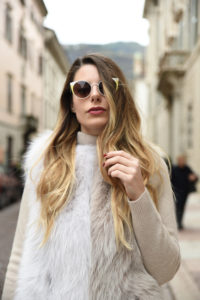 giulia de martin behind my glasses eyewear influencer blogger content creator blog sunglasses eyeglasses woow paris sunglasses fall winter 2018 frame woman -5