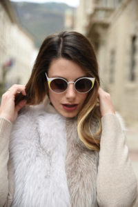 giulia de martin behind my glasses eyewear influencer blogger content creator blog sunglasses eyeglasses woow paris sunglasses fall winter 2018 frame woman -5